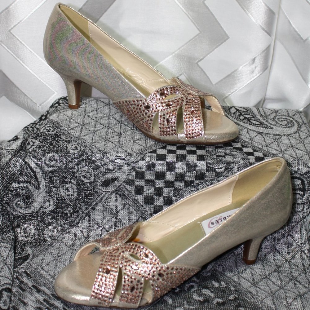 Dyeables NIB Pump Tracy Champagne Shimmer